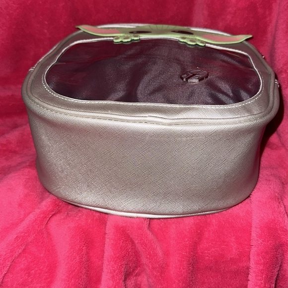 Disney grogu (Baby Yoda) pin backpack - Picture 3 of 3